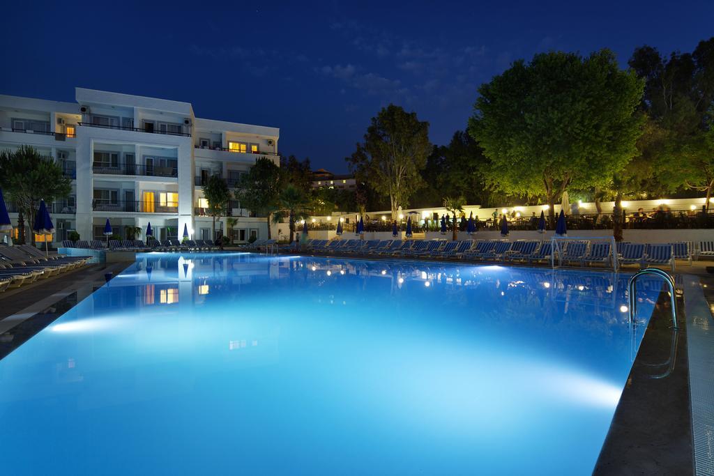 Larissa Beach Club Сиде Екстериор снимка