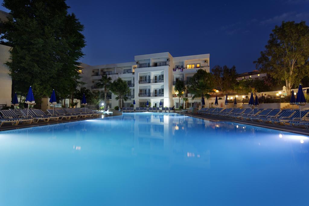 Larissa Beach Club Сиде Екстериор снимка