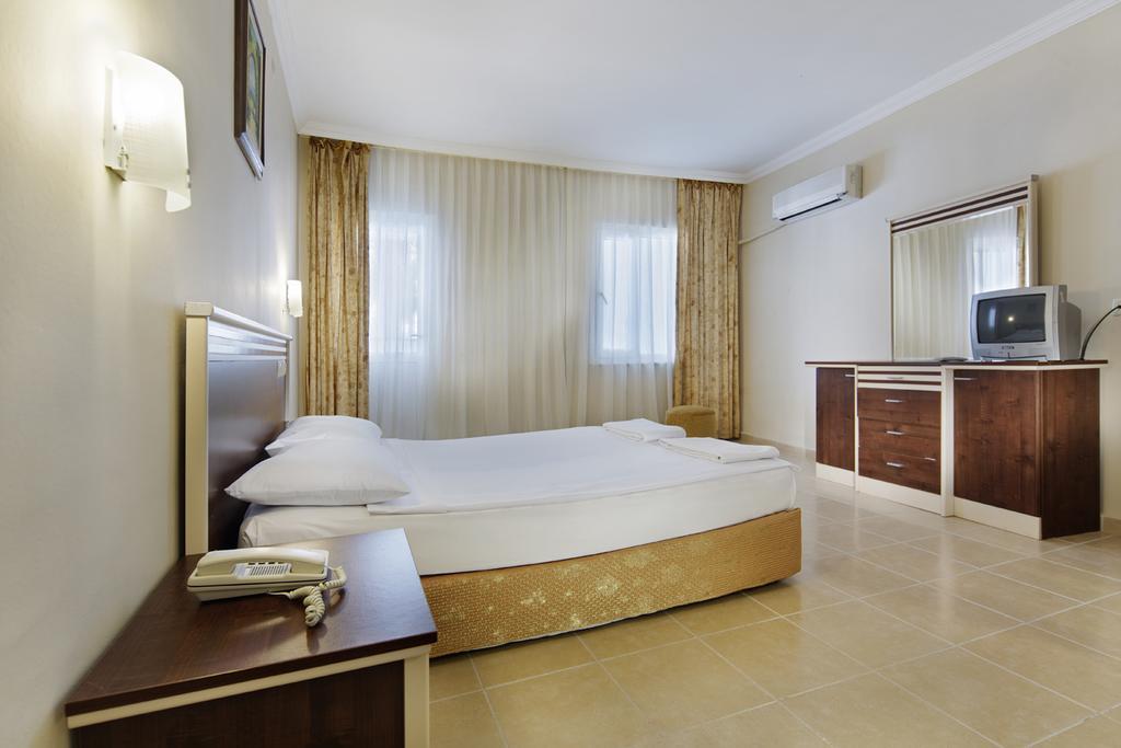 Larissa Beach Club Сиде Екстериор снимка