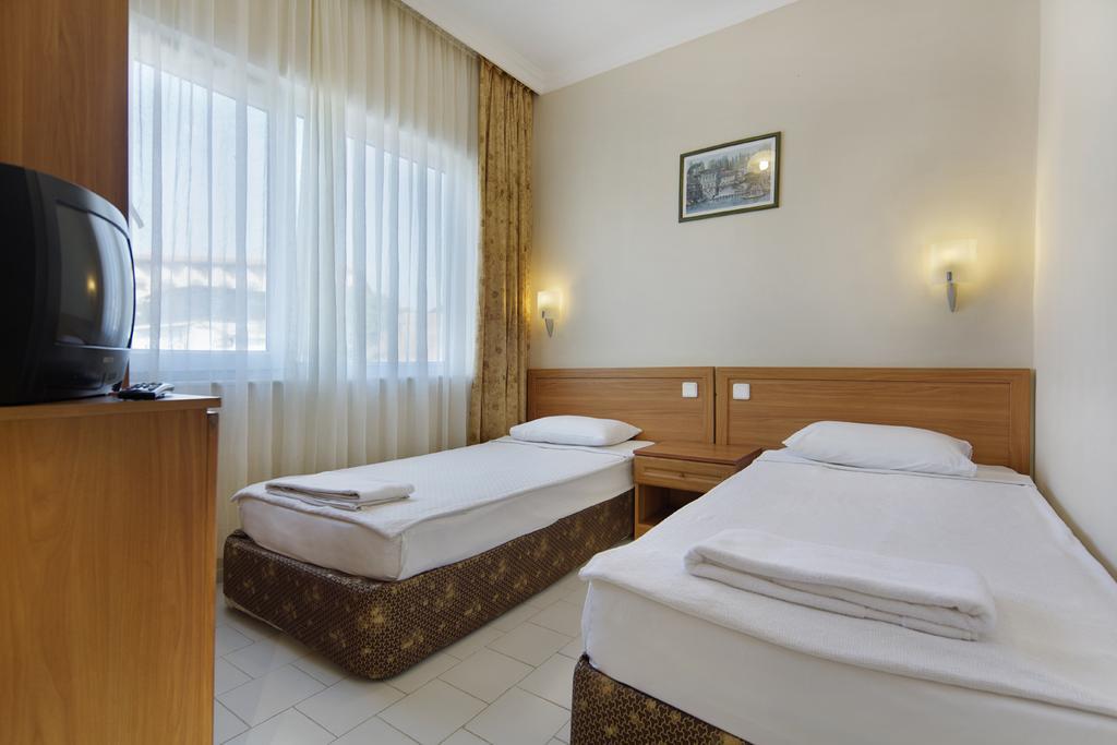 Larissa Beach Club Сиде Екстериор снимка